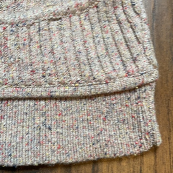 The Bright Side Pearl Topanga Leisure Crop Top - Picture 10 of 12